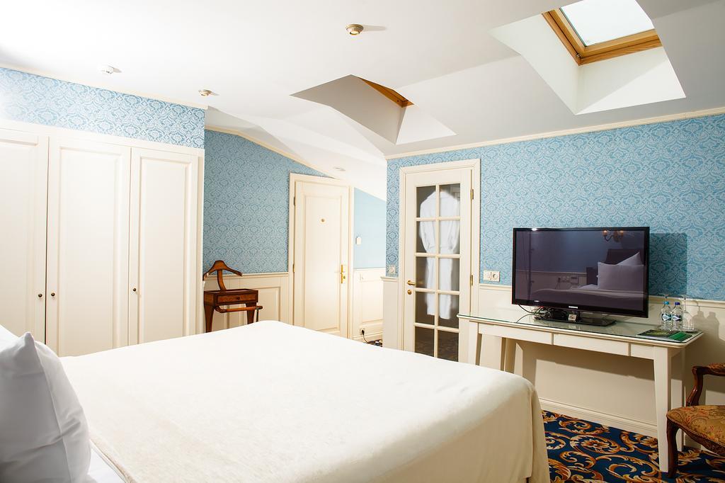 Ministerium Hotel Odessa Luaran gambar