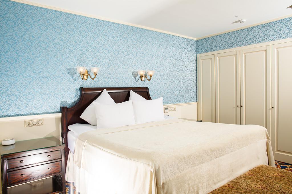 Ministerium Hotel Odessa Luaran gambar