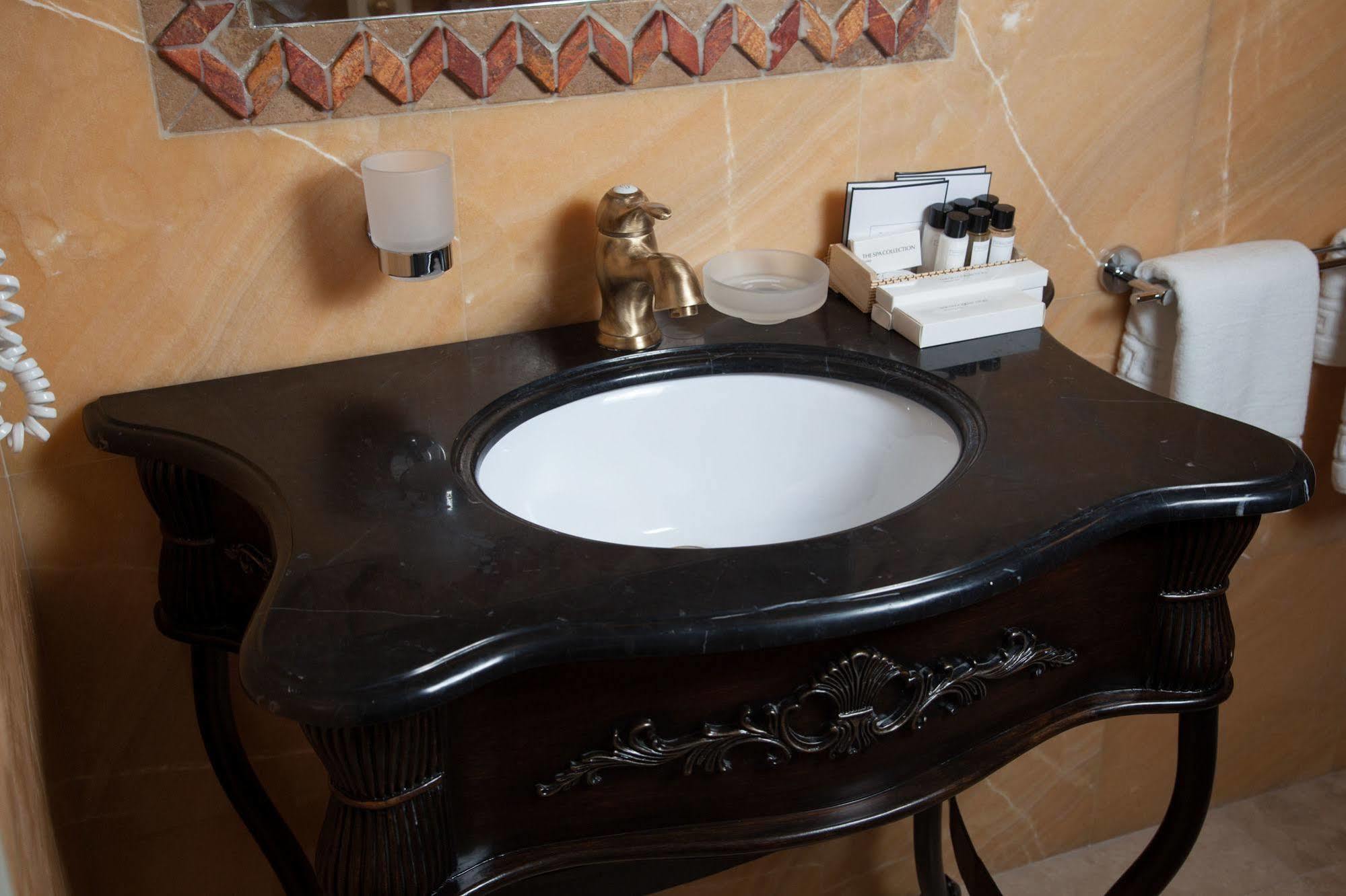 Ministerium Hotel Odessa Luaran gambar