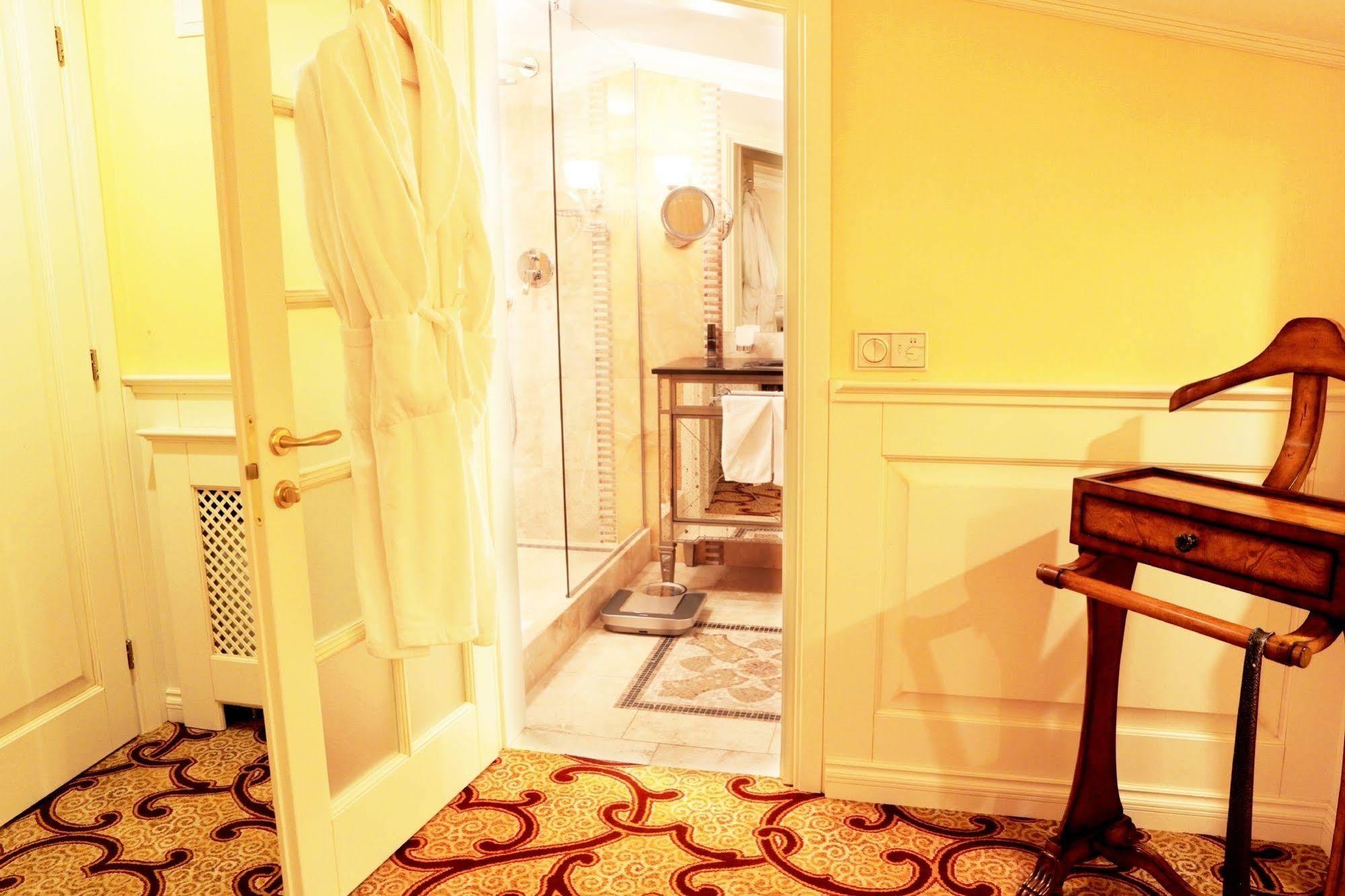 Ministerium Hotel Odessa Luaran gambar